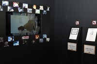 「映画公開記念『鋼の錬金術師展』」の様子。