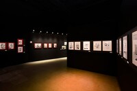 「映画公開記念『鋼の錬金術師展』」の様子。