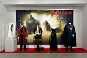 「映画公開記念『鋼の錬金術師展』」の様子。