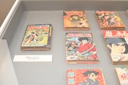 功労賞に選ばれた、昭和漫画館青虫館長・高野行央のコレクション。