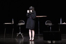 ゲームに勝ったはずが、「私、田中美海は負け猫だニャン！」と罰ゲームのセリフを言わされてしまう田中美海。