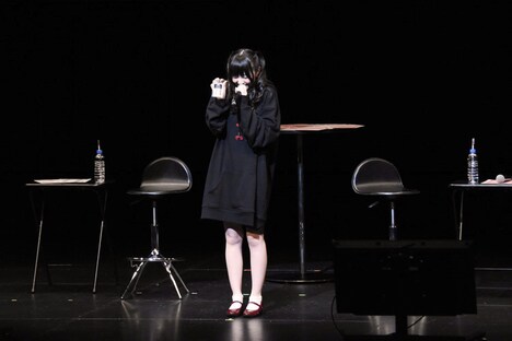 ゲームに勝ったはずが、「私、田中美海は負け猫だニャン！」と罰ゲームのセリフを言わされてしまう田中美海。