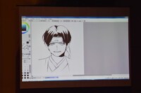 山田シロによる桃太郎。高聖美プロデューサーは「恋愛ゲームというよりは、少年マンガの主人公のように彼が仲間を集めて鬼退治に行く男の子同士のストーリーが描けそう」とコメント。