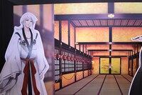 「イケメン展示◆彼と過ごした恋の園」の様子。フォトスポットも用意されている。