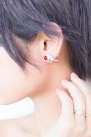 「ボールルームへようこそ」富士田多々良モデルのイヤリングの着用例。