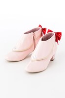 鹿目まどかモデルのレインシューズ。