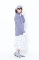 フラットパンプス（ワイルドギースモデル）の着用画像。