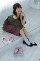 岡田紗佳とコラボ商品。