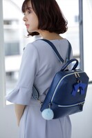 岡田紗佳とコラボ商品。