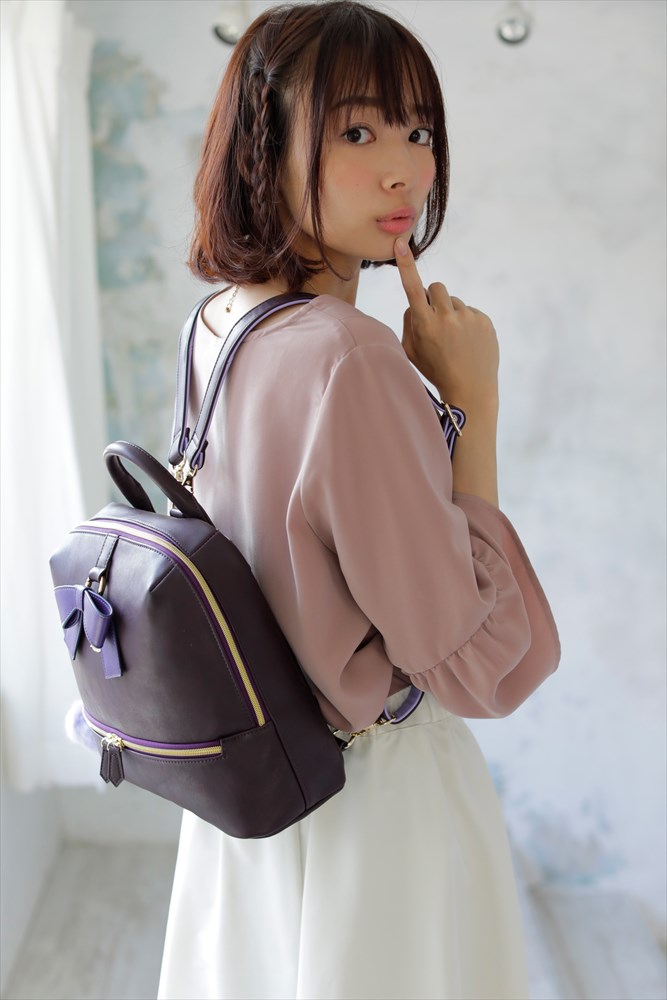 岡田紗佳とコラボ商品。