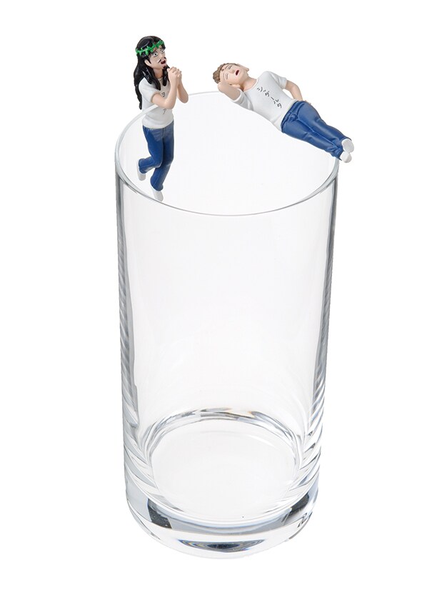 「聖☆おにいさん」14巻限定版に付属する「コップのフチ子公認おにいさんフィギュア」(c)中村光／講談社