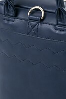 チノモデルのリュック。