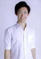 加具山直人役の島野知也。