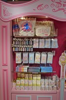 「Sailor Moon store」の店内。