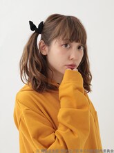 「NEW GAME!! 飯島ゆんイメージ ポニーSET」の使用イメージ。