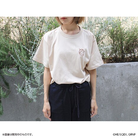 「魔法陣Tシャツ」着用例。