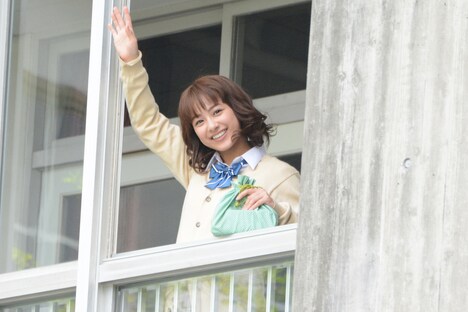 映画「honey」撮影現場より、小暮奈緒役の平祐奈。