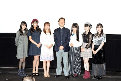 「UQ HOLDER! ～魔法先生ネギま！2～」の第1話先行上映会の様子。