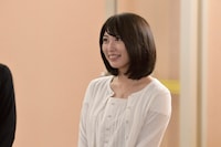 ドラマ「重要参考人探偵」より、志田未来演じる乙原ゆり。