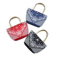 サマンサタバサアニバーサリーのトートバッグ。