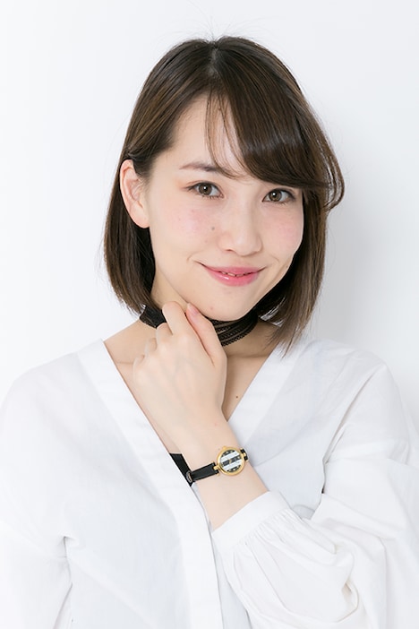 「武蔵森学園中等部モデル腕時計」の着用例。