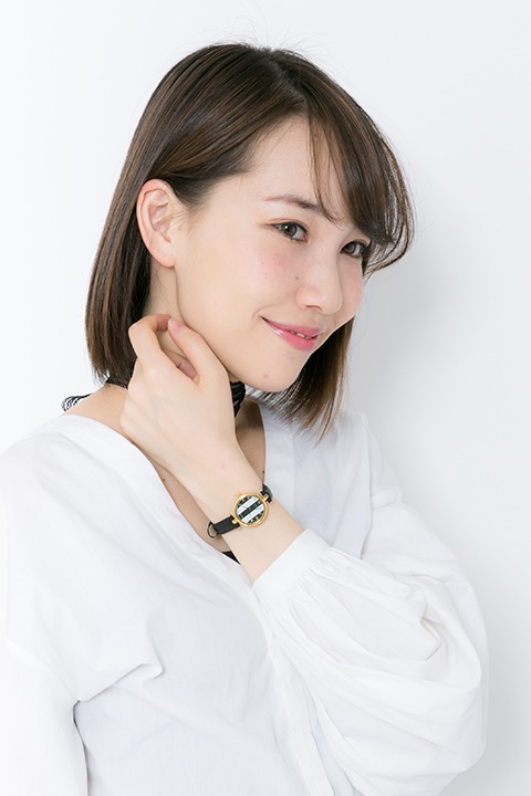 「武蔵森学園中等部モデル腕時計」の着用例。