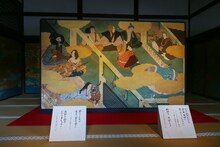 「ONE PIECE ART NUE 大覚寺『魔獣と姫と誓いの花』展」の展示。(c)尾田栄一郎/集英社/京都麦わら道中記推進委員会