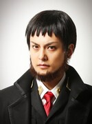 伊阪達也扮するウォーブラー。