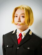 川本成扮するオウル。