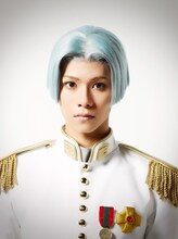 北川尚弥扮するマギー。