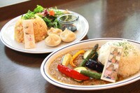 コラボカフェで提供されるコラボメニュー。