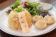 「ネコノヒーのチャーハンと小龍包のセット」1200円（ドリンクセット1800円）