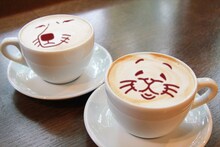 「キューライステ（ネコノヒー、砂岡さん）」各700円