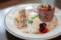 「砂岡さん特製ブルーベリーマフィンプレート」850円（ドリンクセット1450円）