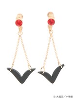「マギ ルフモチーフ イヤリング」のブラック。