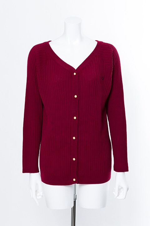 おそ松モデルのカーディガン。