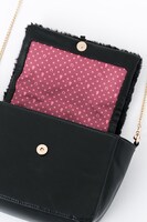 おそ松モデルのバッグ。