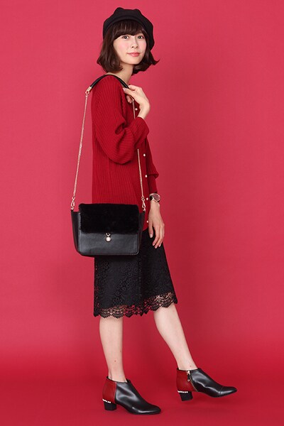 おそ松モデルのアイテムの着用イメージ。