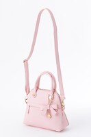 トド松モデルのバッグ。