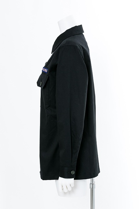 爆豪勝己モデルのミリタリーシャツ。