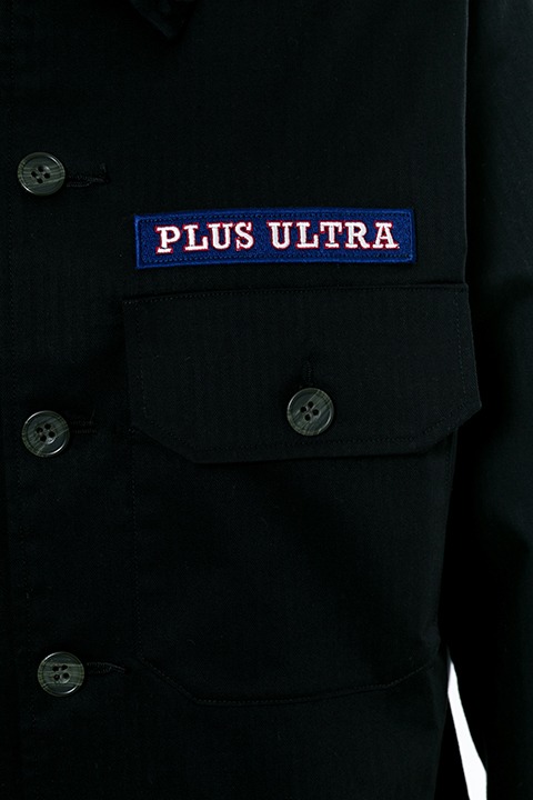 爆豪勝己モデルのミリタリーシャツ。