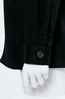 爆豪勝己モデルのミリタリーシャツ。