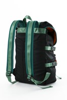 爆豪勝己モデルのリュック。