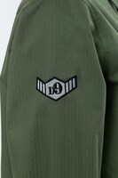 緑谷出久モデルのミリタリーシャツ。