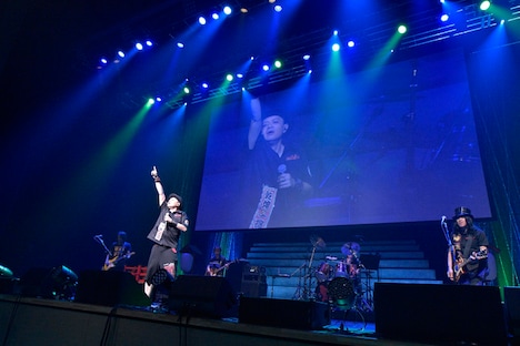 milktubのパフォーマンス。