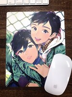 「泥中の蓮」の描き下ろしイラストを用いたマウスパッド。