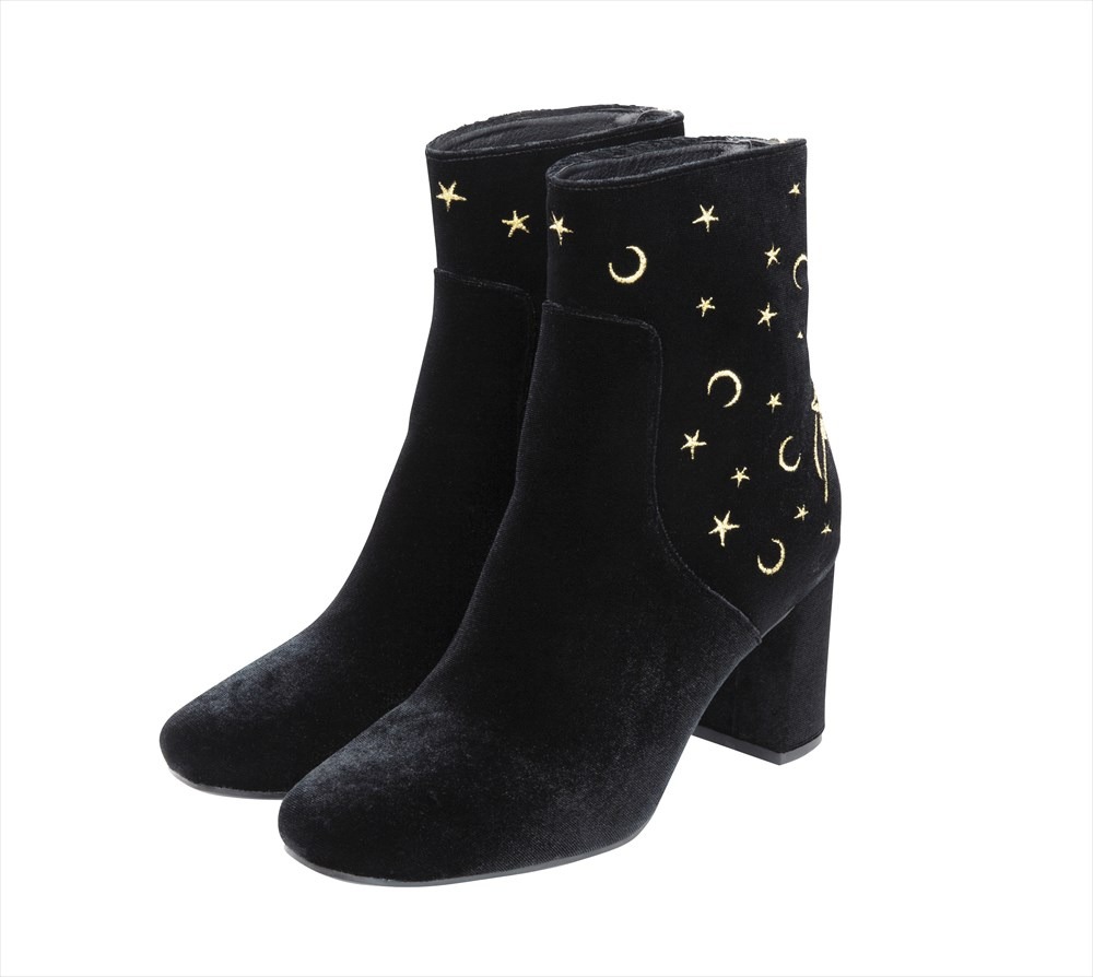 「ハイアンクルブーツ（セーラームーン）」3229円