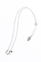 エルヴィンモデルのネックレス。