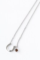 エルヴィンモデルのネックレス。