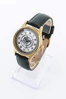 リヴァイモデルの腕時計。